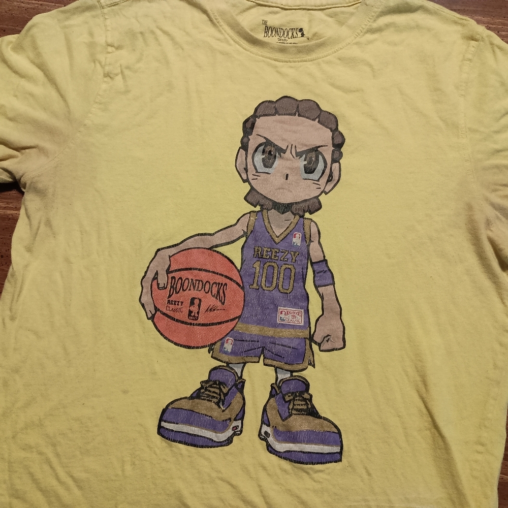 THE BOONDOCKS T-SHIRT - RILEY - Small // tv comics basketball yellow tee shirt